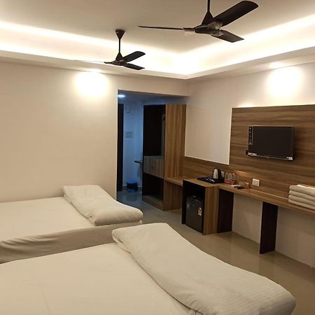 Gods County Hotels & Resorts Tarapith Eksteriør bilde