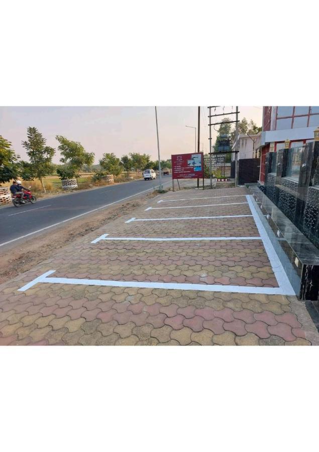 Gods County Hotels & Resorts Tarapith Eksteriør bilde