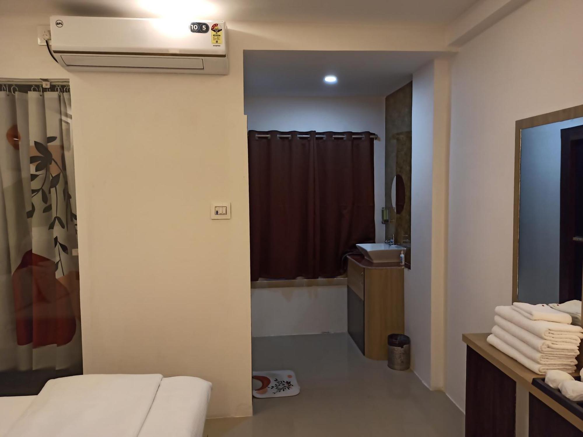 Gods County Hotels & Resorts Tarapith Eksteriør bilde