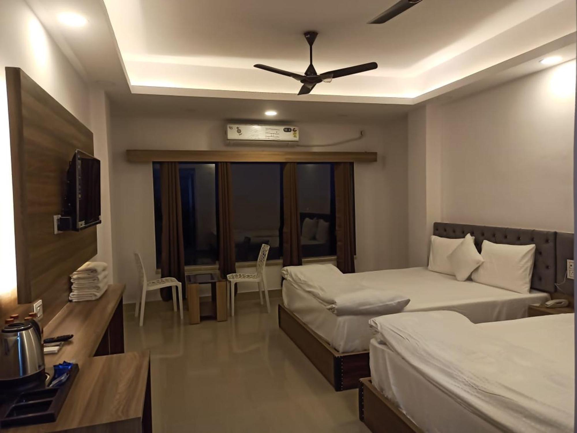 Gods County Hotels & Resorts Tarapith Eksteriør bilde